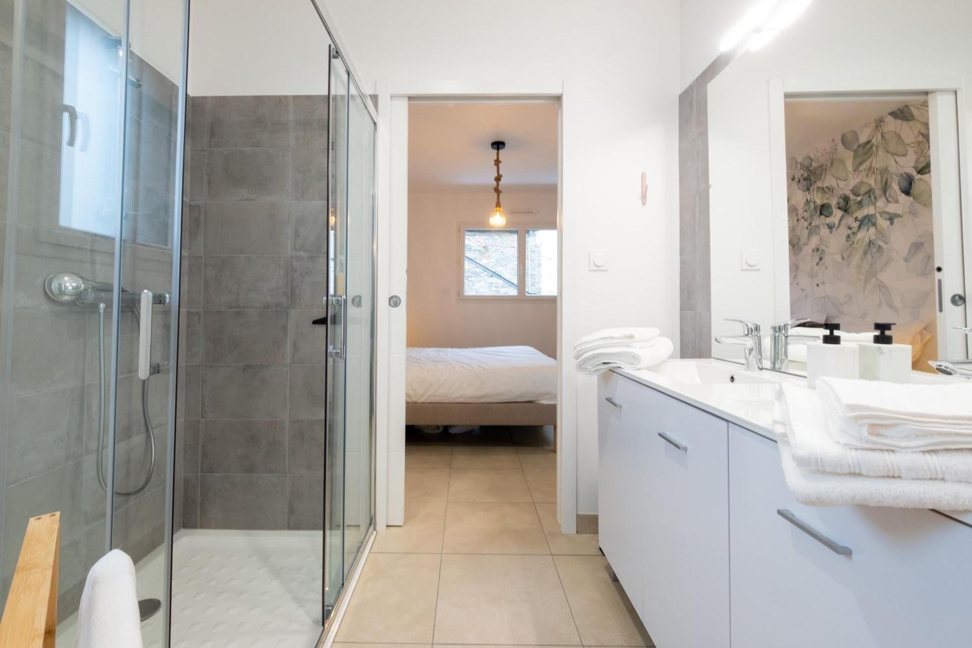 Apartment La Gacilly-centre Ville-spa-parking